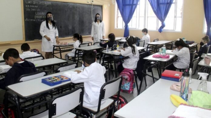 Paritaria pedagógica: se acordó la regularización de cargos docentes